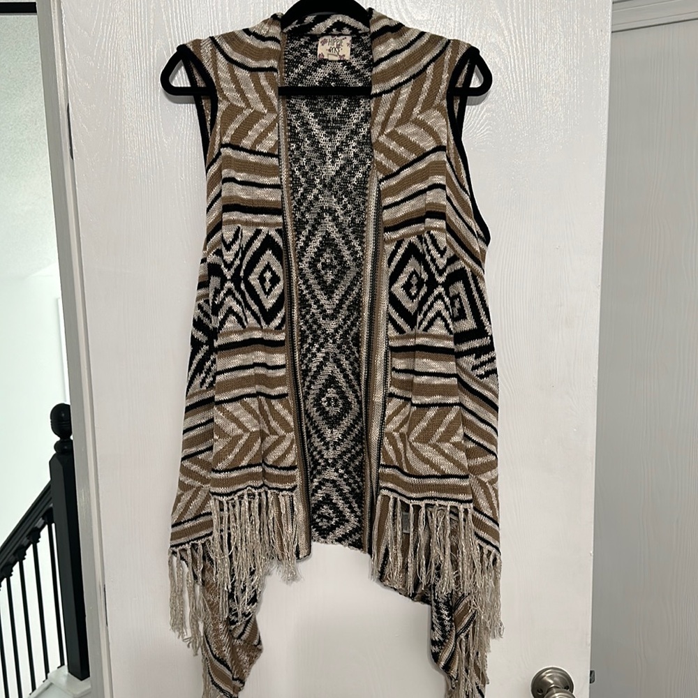 Sleeveless cardigan
